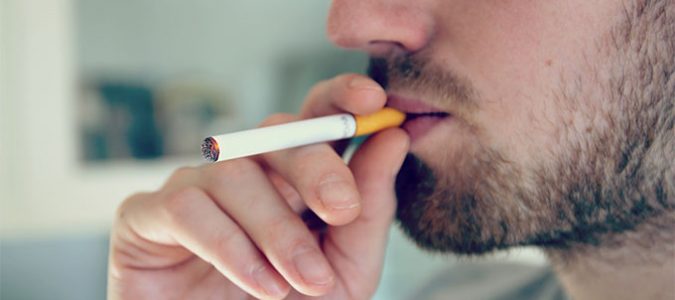 Cigarette traditionnelle contre cigarette électronique